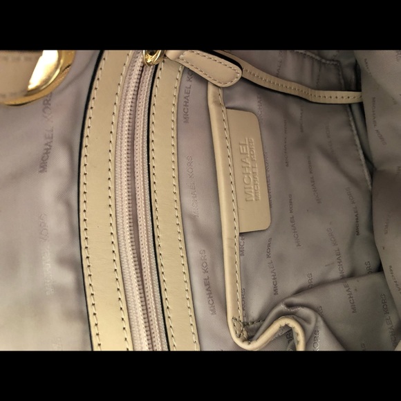 Michael Korda purse gently used. - Picture 2 of 2